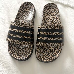 Adidas leopard slides